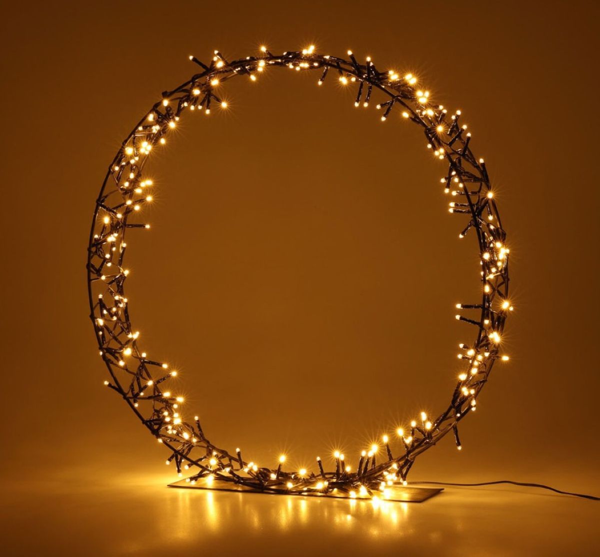 Kerstkrans Op Standaard - 300 Led - 60 Cm - Warm Wit - Timer - Afanaya